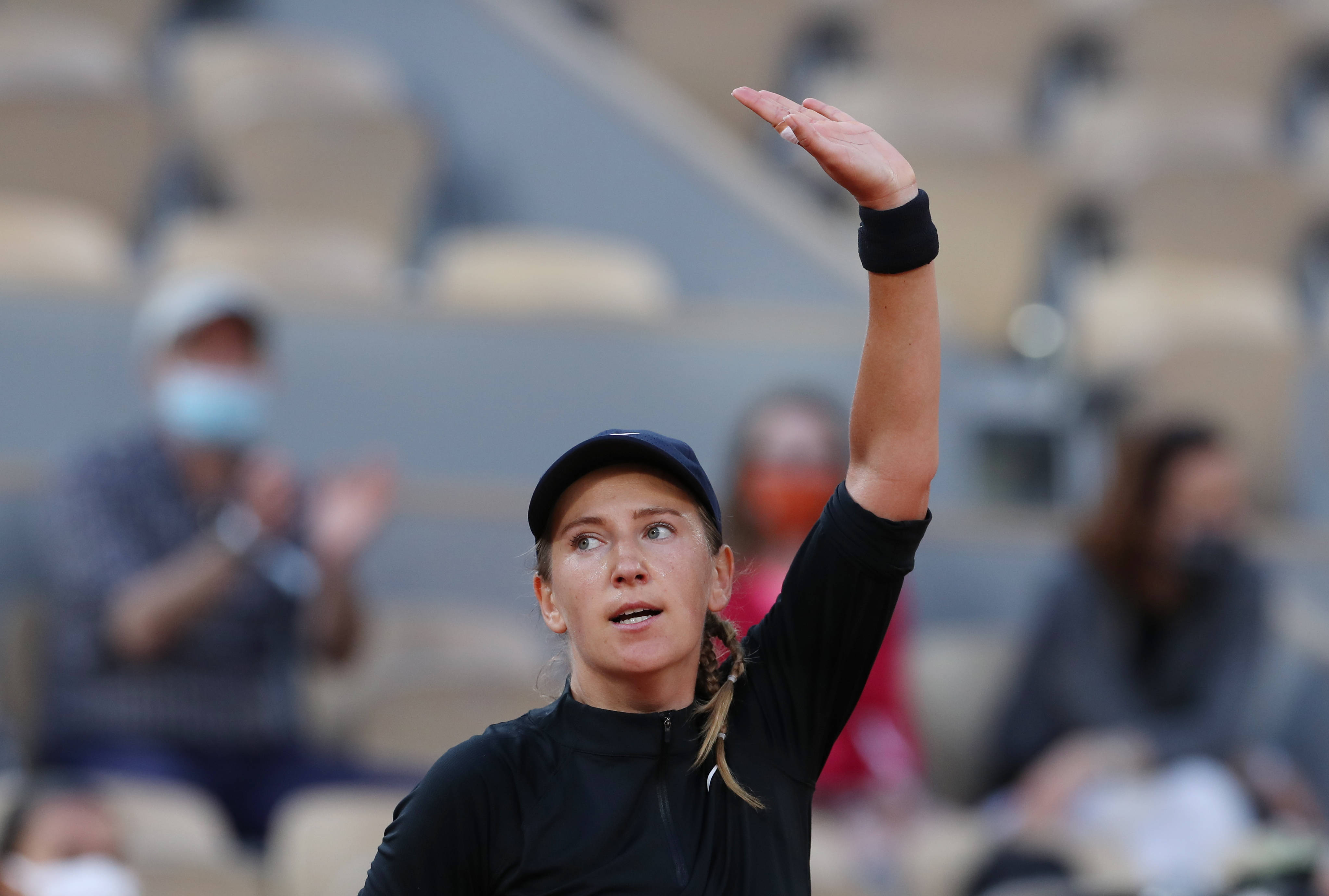 海星直播-阿扎伦卡迎来三赛季高光表现，IG球迷沸腾！的简单介绍